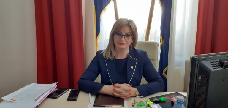 senator roxana paturca