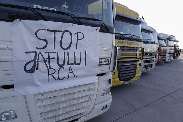 PROTEST_TRANSPORTATORI002_INQUAM_Photos_Octav_Ganea